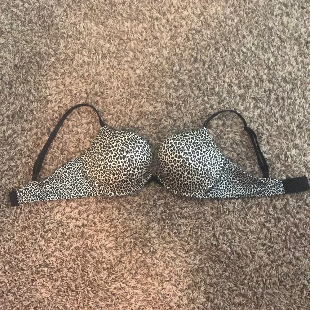 Victoria secret very sexy push up bra